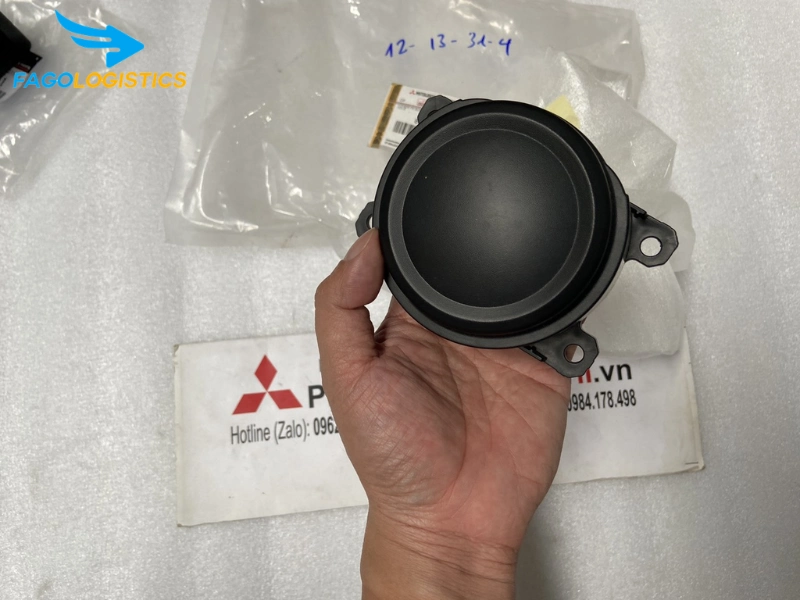 Thủ tục nhập khẩu ốp che đèn sương mù ô tô