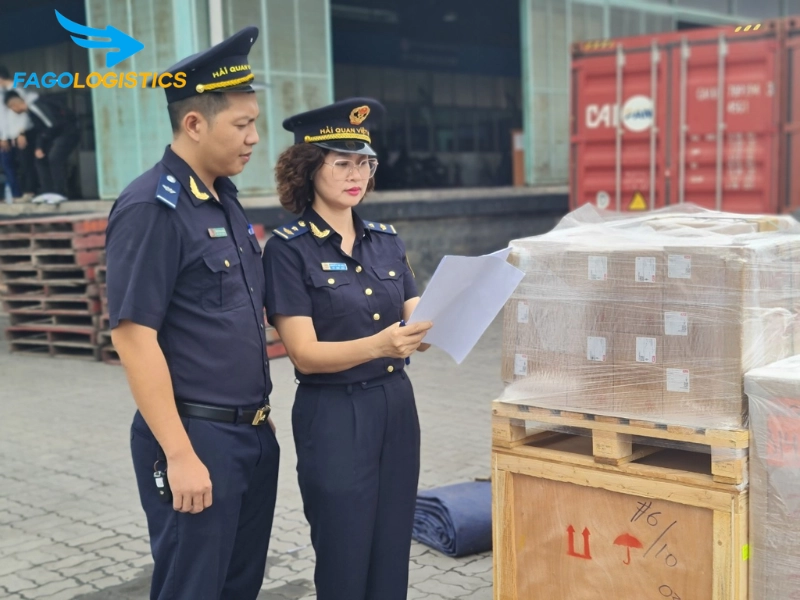 thủ tục nhập khẩu tuốc nơ vít