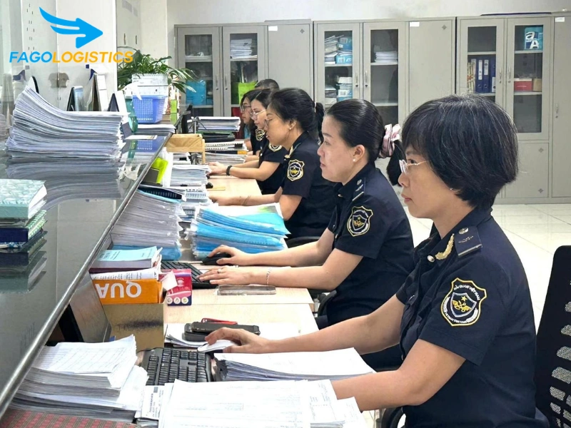 Thủ tục nhập khẩu thanh ray nhôm định hình hệ thống mái nhà