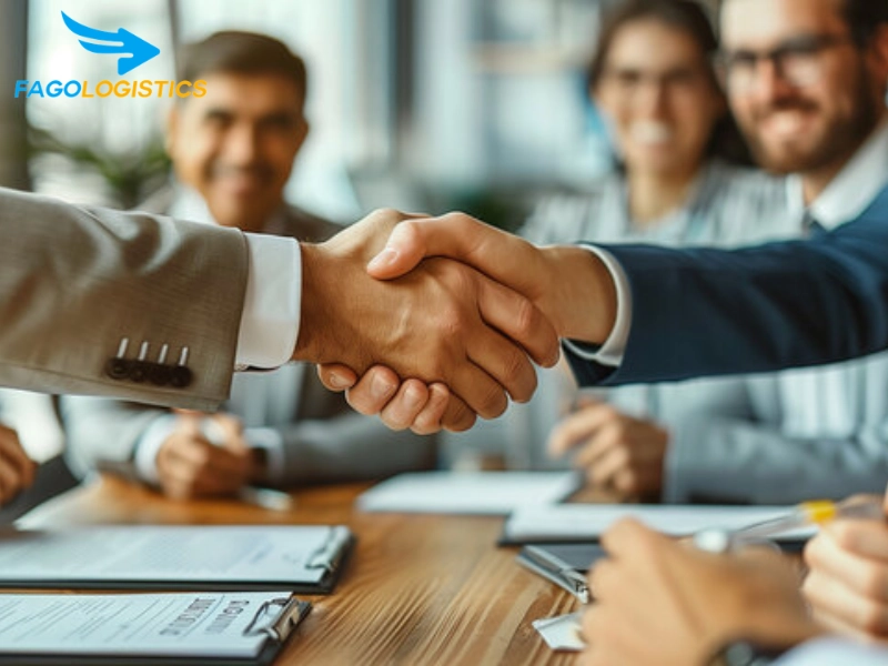 Thủ tục hải quan nhập khẩu nắp trước vỏ đèn pin