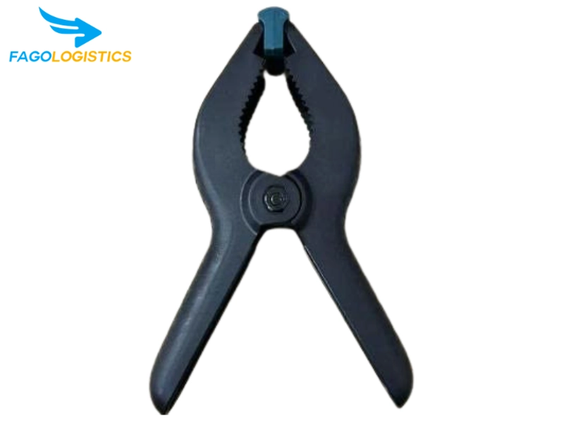 Thủ tục nhập khẩu kẹp lò xo bằng nhựa 