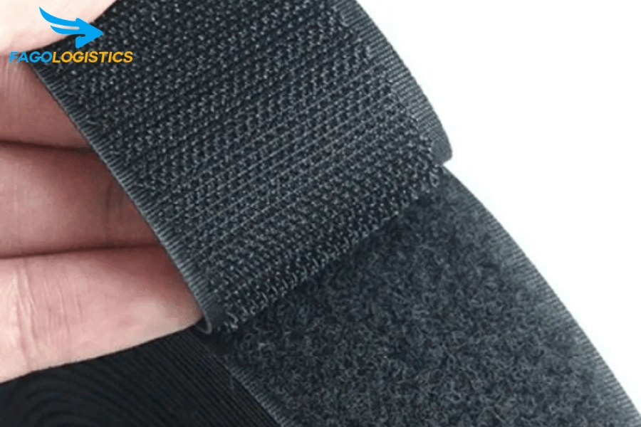 Thủ tục nhập khẩu băng dính gai Velcro sợi nylon: Xác định mã HS và bộ hồ sơ chi tiết