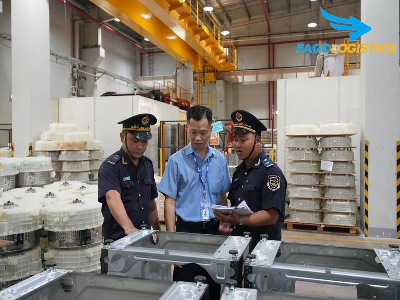 nhập khẩu Bộ phận của các máy làm ống in