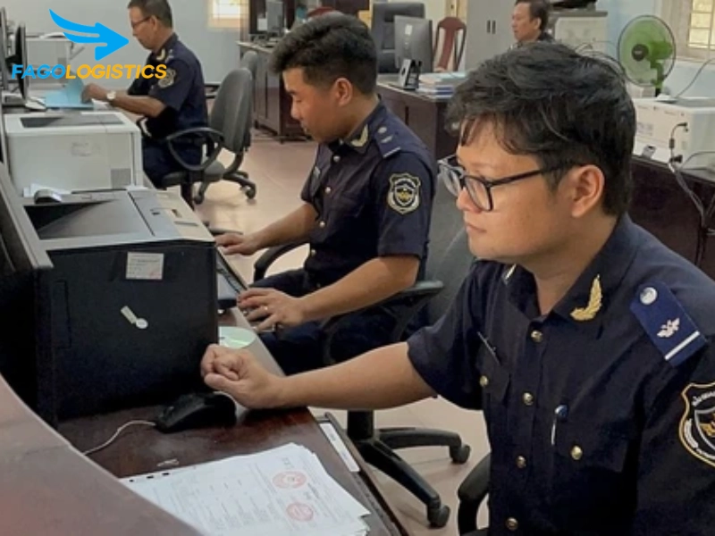thủ tục nhập khẩu kinh bơi