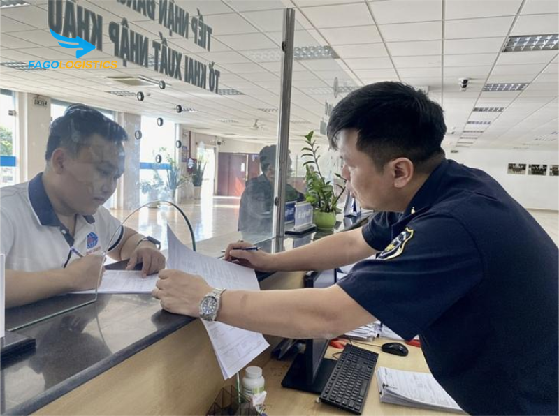 Quy định về giấy phép nhập khẩu theo Thông tư 22/2018/TT-BTTTT