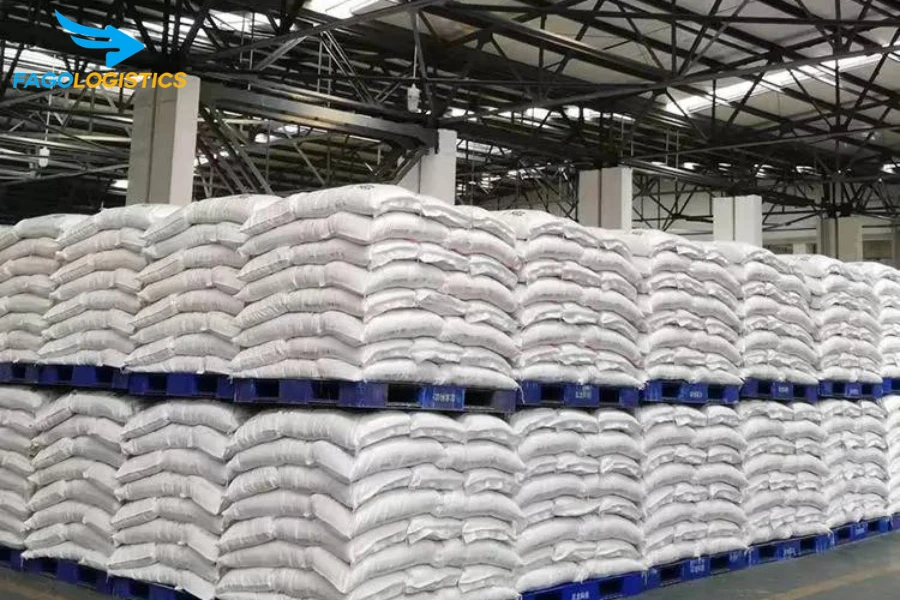 Thủ tục nhập khẩu phân lân: Hướng dẫn xin giấy phép, công bố lưu hành và thông quan hàng hóa