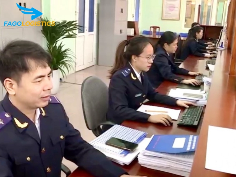 thủ tục nhập khẩu búa cầm tay