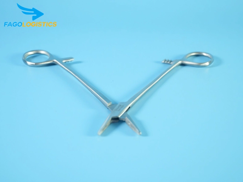 Thủ tục nhập khẩu bộ phận kẹp giữ mũi kim y tế