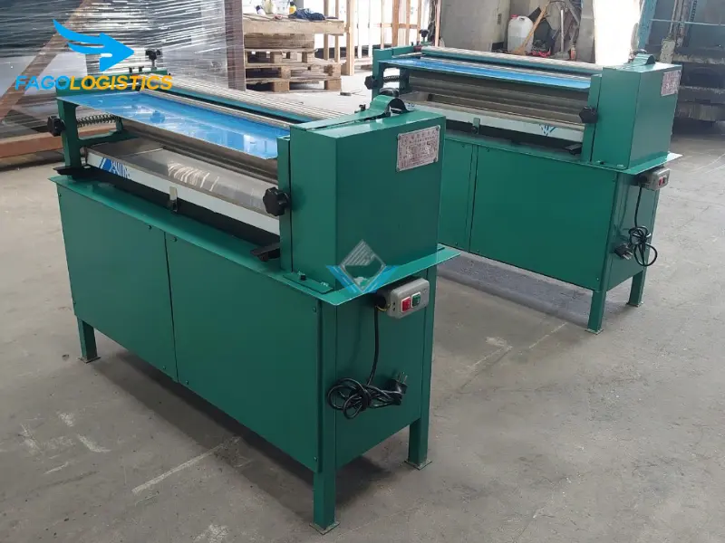 nhập khẩu máy quẹt keo 