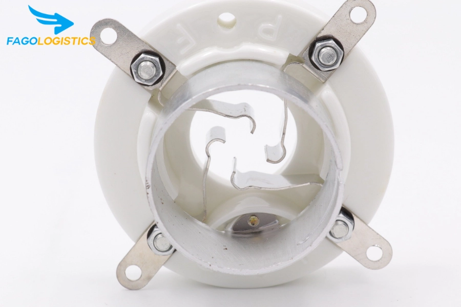 Thủ tục hải quan nhập khẩu thân/đế đèn thép và nhựa (HS 85389019): Hướng dẫn chuẩn hóa hồ sơ