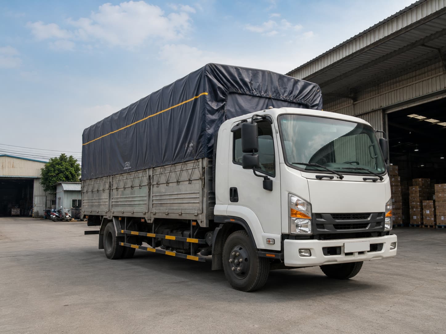 Xe lên xe vận chuyển