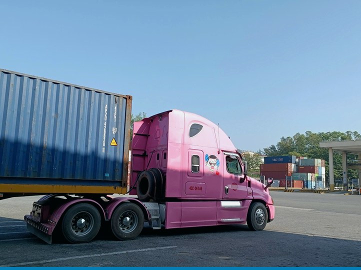 Đội xe Fago vận chuyển nội địa sau khi hàng nhập khẩu thông quan