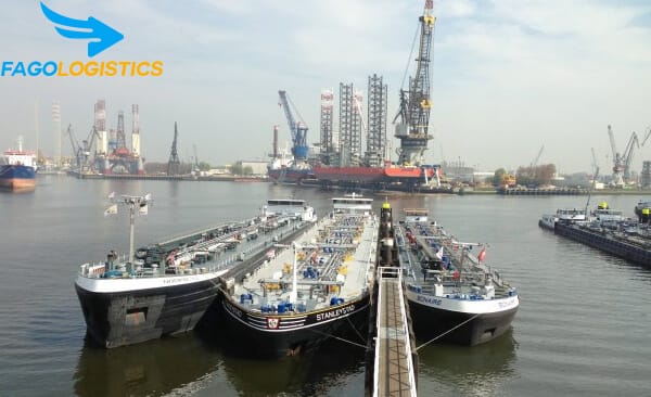 Vận tải đường biển Việt Nam có gì đặc biệt 3 Việt nam có đường bờ biển dài thuận lợi cho giao lưu hàng hóa