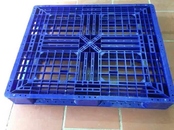 Nên hay không việc sử dụng pallet nhựa xanh 3 65 pallet nhua