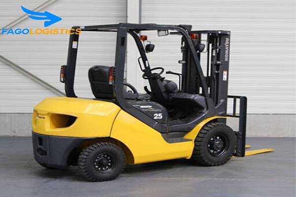Xe nâng số sàn và số tự động? Đâu là giải pháp tối ưu 2 Dịch vụ cho thuê xe nâng số sàn