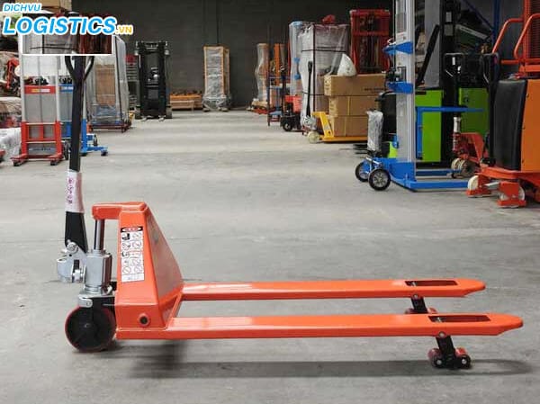 Dịch vụ cho thuê xe nâng tay tại Hà Nội 4 Cho thuê xe nâng tay tại xưởng Hà Nội giá rẻ