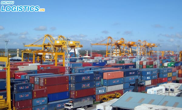 Dịch vụ vận chuyển hàng từ Hà Nội về Hải Phòng 2 Hàng hóa tại bến cảng cần vận chuyển