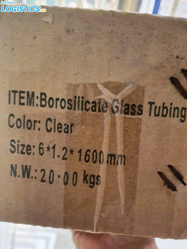 Thủ tục nhập khẩu ống thủy tinh Borosilicate 4 Hàng hóa được nhập khảu có tem nhãn đầy đủ