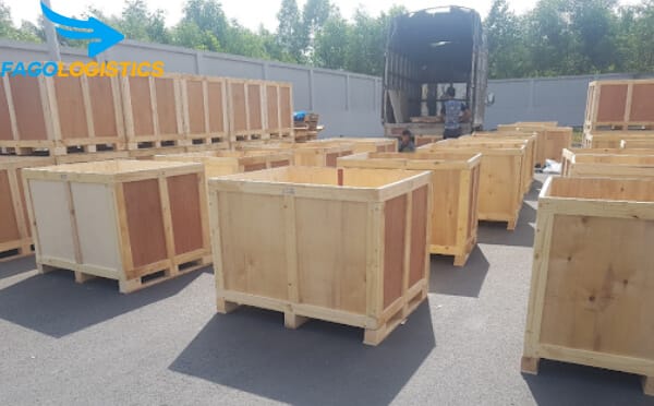 Tại sao phải sử dụng pallet gỗ trong vận chuyển hàng hóa? 3 Lợi ích vàng khi sử dụng pallet gỗ đóng hàng hóa