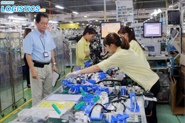 Thủ tục khai báo hàng hóa vào khu chế xuất 3 Kiểm tra hàng hóa trong khu chế xuất