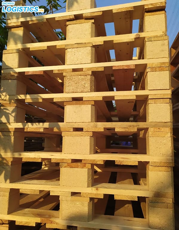 Các loại Pallet hàng hóa- Ưu nhược điểm và lựa chọn 3 Mẫu pallet gỗ cao cấp đóng hàng tiện dụng