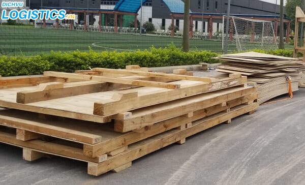Dịch vụ đóng gỗ hàng hóa uy tín 3 Pallet gỗ đẻ vận chuyển hàng hóa