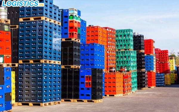 Pallet trong xuất nhập khẩu là gì? Lợi ích khi sử dụng pallet xuất khẩu là gì? 4 Pallet nhựa trong xuất nhập khẩu