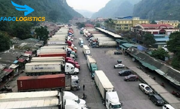 Tháo gỡ khó khăn hoạt động XNK, vận chuyển hàng hóa qua biên giới 2 Xuất nhập khẩu hàng hóa mùa COVID-19 trở nên dễ dàng hơn