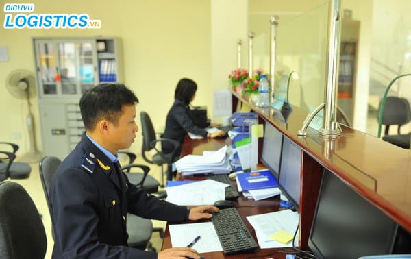 Logistics là gì? Logistics gồm những công việc gì? 4 Nhân viên của ngành logistics