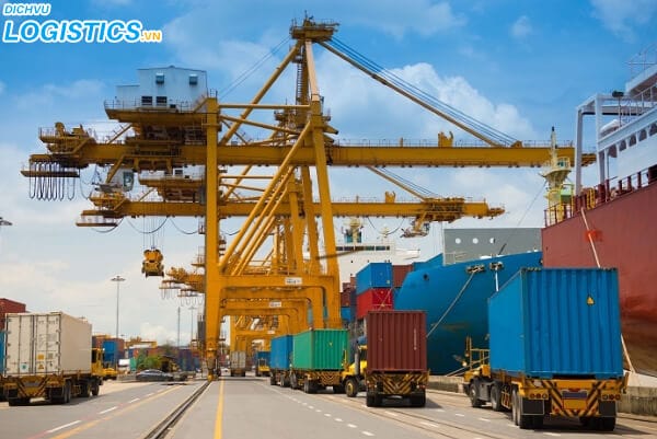 Quy trình xuất nhập khẩu tại chỗ và điều kiện mở tờ khai 3 Doanh nghiệp xuất khẩu khai báo hải quan tại chỗ