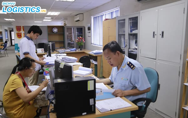 Làm thủ tục hải quan với hàng hóa xuất khẩu thương mại 3 Làm thủ tục hải quan với hàng hóa xuất khẩu thương mại