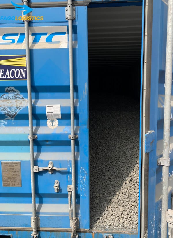 Dịch vụ vận chuyển xi măng clinker 4 Vận chuyển xi măng - Clinker tại bến cảng bằng container
