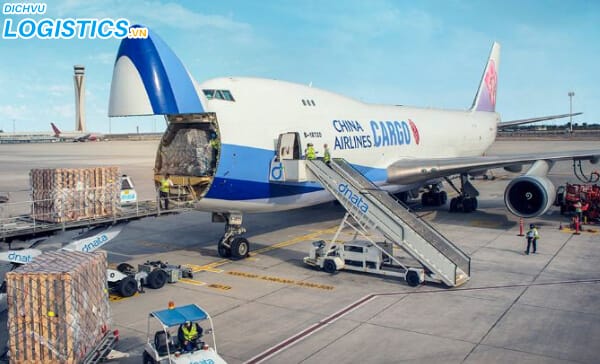 Điều kiện vận chuyển hàng không như nào? 4 Vận chuyển hàng quốc tế bằng đường hàng không
