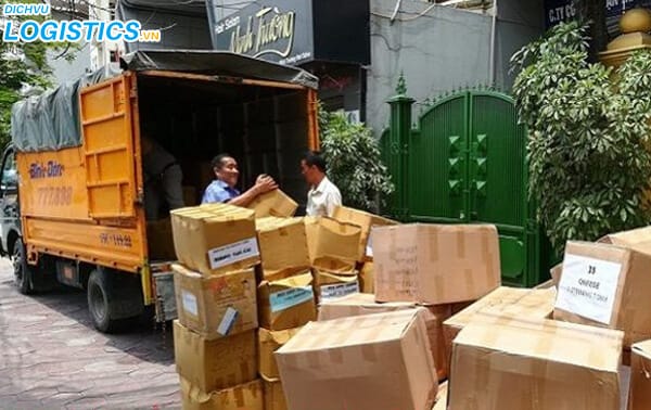 Dịch vụ chuyển phát nhanh lấy hàng tận nhà 2 Đóng gói hàng hóa vận chuyển hàng nhanh chóng