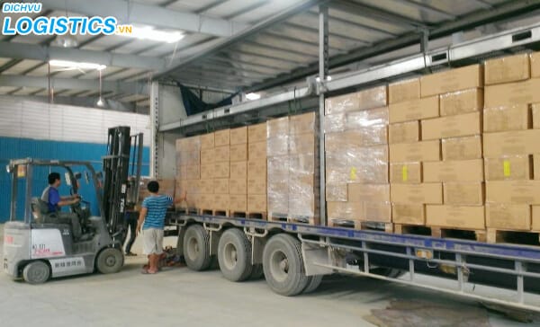 Dịch vụ vận tải nội địa Bắc Nam 4 Hàng hóa được vận chuyển an toàn vào kho hàng