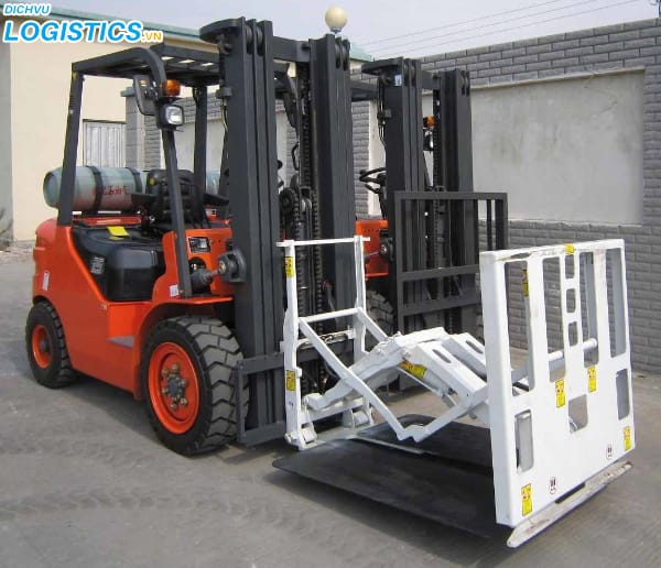 Xe nâng chạy bằng gas, ưu nhược điểm 2 Xe nâng hàng hóa chạy bằng gas