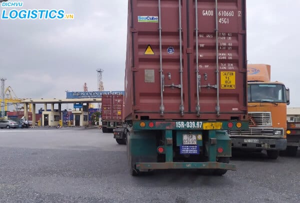 Dịch vụ vận tải container Hải Phòng 4 Xe vận chuyển container chuyên nghiệp